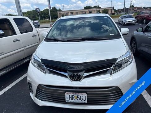 Used 2020 Toyota Sienna Limited Premium w/ Protection Package AWD/4WD image 2