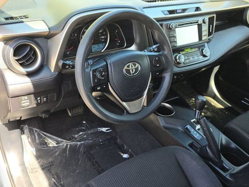 Used 2013 Toyota RAV4 XLE FWD image 19