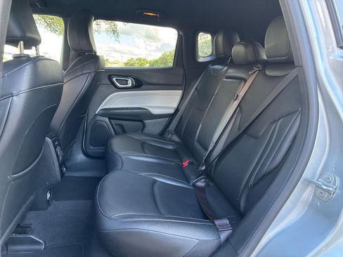 Used 2025 Jeep Compass Limited AWD/4WD image 21