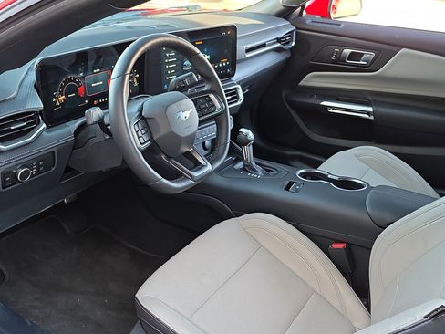 Used 2024 Ford Mustang GT Premium image 12