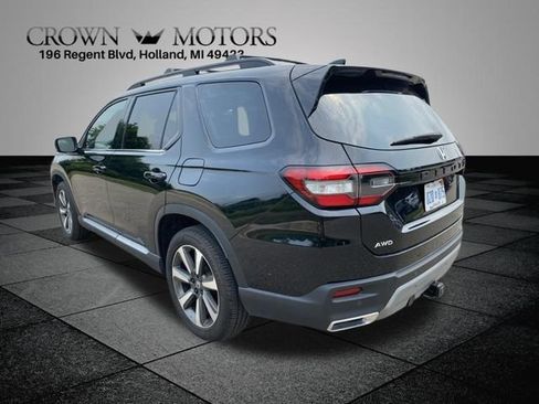 Used 2024 Honda Pilot Elite image 9