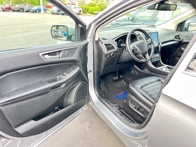 Used 2024 Ford Edge SEL w/ Convenience Package AWD/4WD image 11