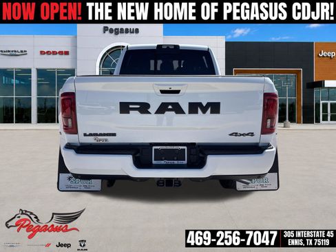 New 2026 RAM 3500 Laramie AWD/4WD image 4