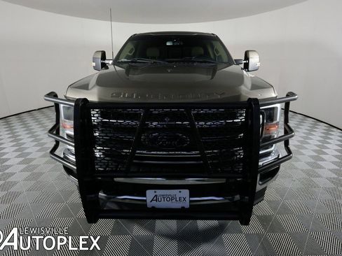 Used 2022 Ford F350 Lariat w/ Lariat Ultimate Package image 2