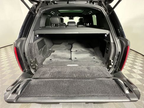 Certified 2024 Land Rover Range Rover SE image 27