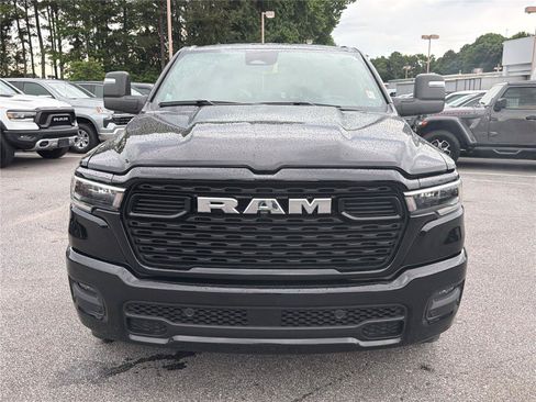 Used 2025 RAM 1500 Big Horn AWD/4WD image 3
