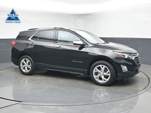 Used 2018 Chevrolet Equinox Premier FWD image 1