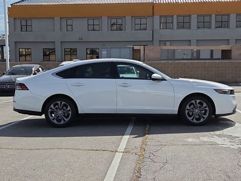 Used 2024 Honda Accord EX image 4