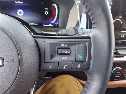 Certified 2024 Nissan Pathfinder Platinum AWD/4WD image 14