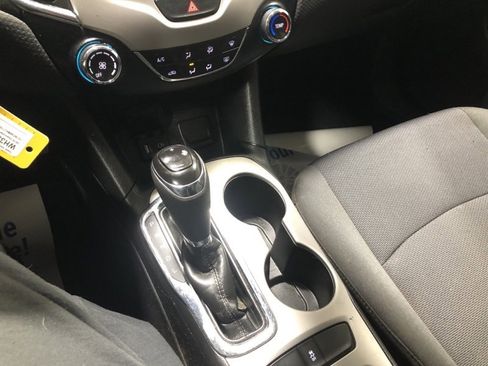 Used 2018 Chevrolet Cruze LS image 27