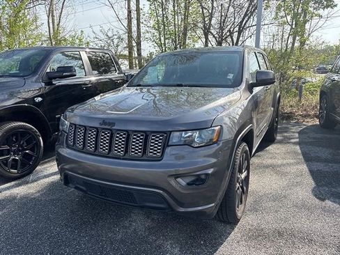 Used 2021 Jeep Grand Cherokee Laredo X image 11