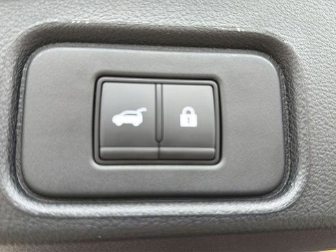 New 2026 Nissan Pathfinder Platinum image 19