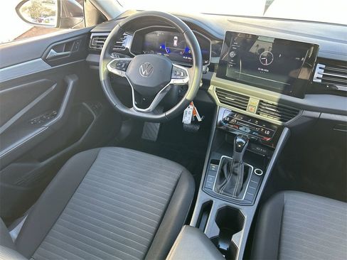 Certified 2025 Volkswagen Jetta S image 10