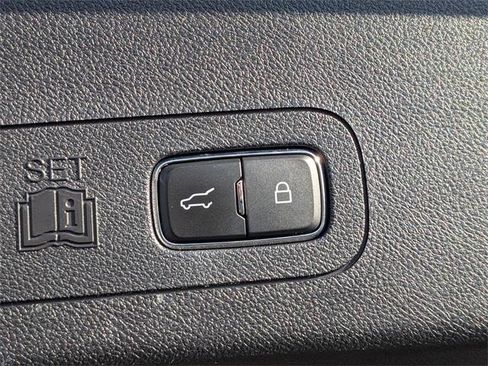 Used 2021 Lincoln Aviator Reserve w/ Equipment Group 201A image 15