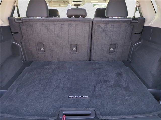 Used 2024 Nissan Rogue SV FWD image 6