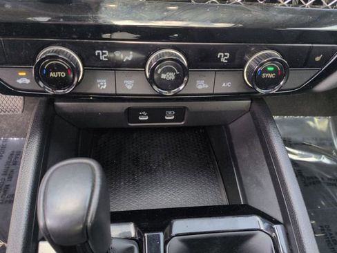 Used 2024 Honda Accord EX-L image 18