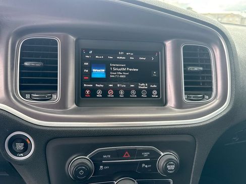Used 2022 Dodge Charger SXT w/ Leather Interior Group RWD image 27