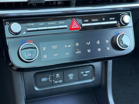 New 2025 Hyundai Tucson Limited image 18