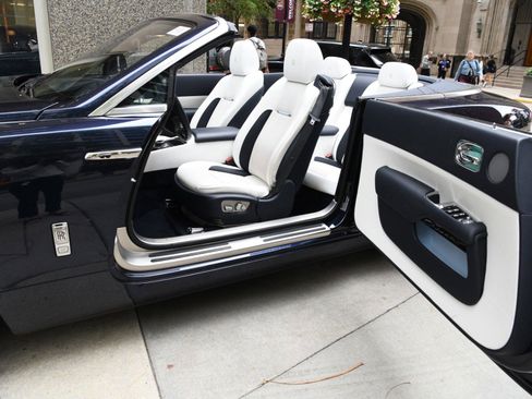 Used 2020 Rolls-Royce Dawn image 8