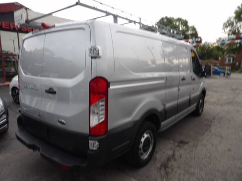 Used 2015 Ford Transit 250 130 Low Roof RWD image 12