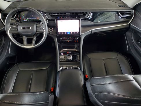 Used 2024 Jeep Grand Cherokee Limited 4xe AWD/4WD image 11