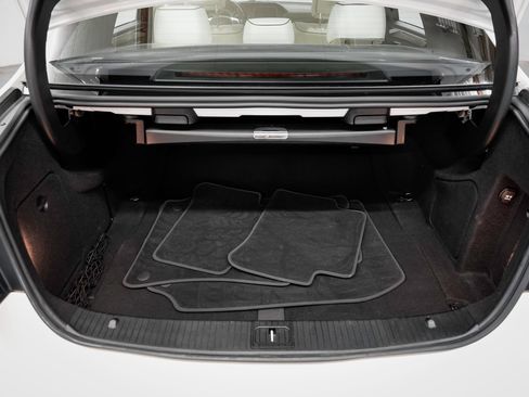 Used 2015 Mercedes-Benz E 400 Sedan image 47