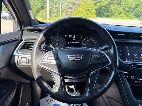 Certified 2020 Cadillac XT5 Premium Luxury AWD/4WD image 16