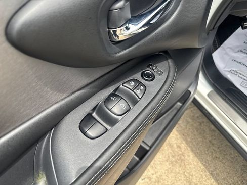 Used 2023 Nissan Murano SV w/ SV Midnight Edition Package FWD image 13