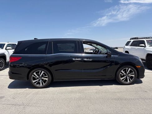 Used 2019 Honda Odyssey Elite image 3