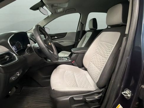 Used 2018 Chevrolet Equinox LS FWD image 19
