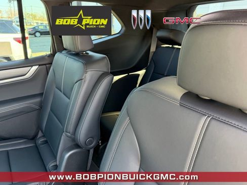 New 2026 GMC Acadia Elevation w/ Elevation Premium Package AWD/4WD image 7