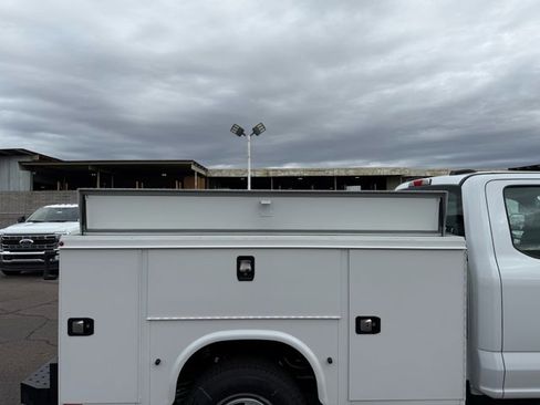 New 2025 Ford F350 XL w/ XL Chrome Package image 10