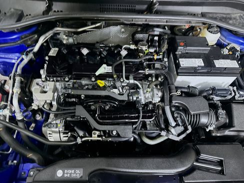 Used 2024 Toyota Corolla Cross XLE image 33