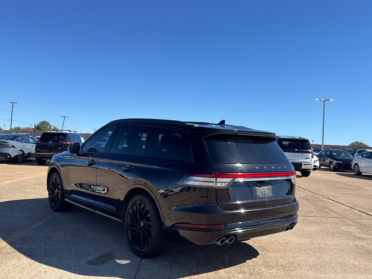 Used 2023 Lincoln Aviator Reserve w/ Equipment Group 201A RWD image 18