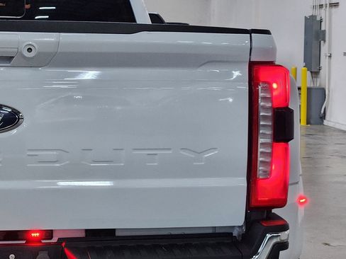 Used 2024 Ford F350 Lariat AWD/4WD image 22