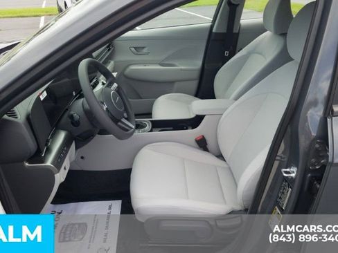 Used 2026 Hyundai Kona SE image 15