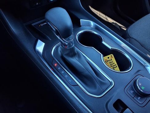 Used 2023 Chevrolet Traverse LT image 22