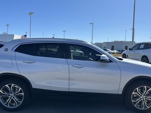 Used 2020 BMW X2 sDrive28i image 11