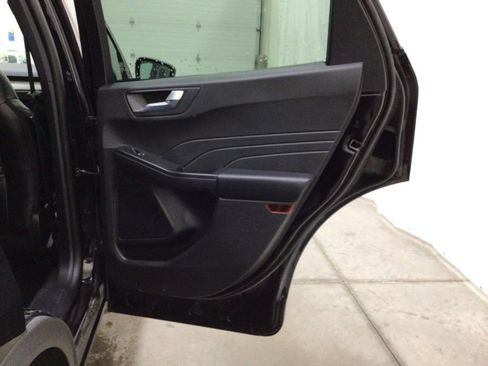 Used 2025 Ford Escape Platinum AWD/4WD image 30
