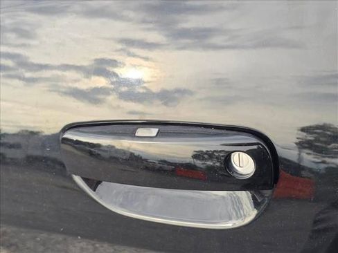 Used 2023 Dodge Challenger SXT RWD image 16