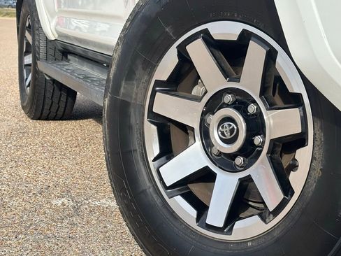 Certified 2024 Toyota 4Runner TRD Off-Road image 2