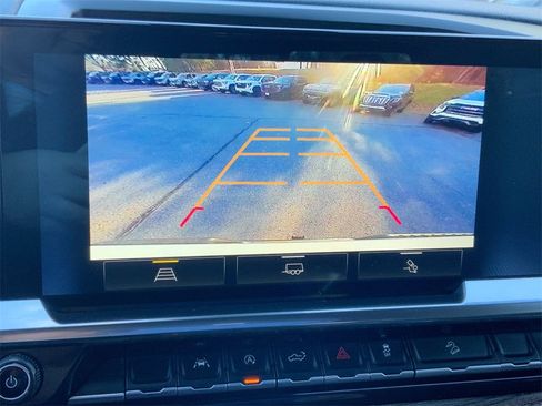 Certified 2022 Chevrolet Silverado 1500 LT Trail Boss w/ Convenience Package II image 15