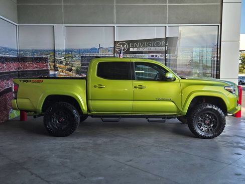 Certified 2023 Toyota Tacoma TRD Sport w/ TRD Premium Sport Package AWD/4WD image 4