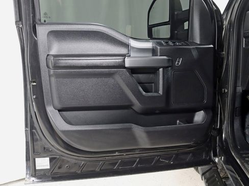 Used 2015 Ford F150 XLT w/ Equipment Group 302A Luxury AWD/4WD image 29