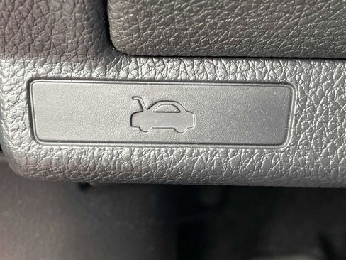 Used 2017 Subaru Crosstrek 2.0i Premium AWD/4WD image 27