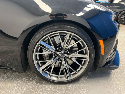 Used 2022 Chevrolet Camaro ZL1 RWD image 31