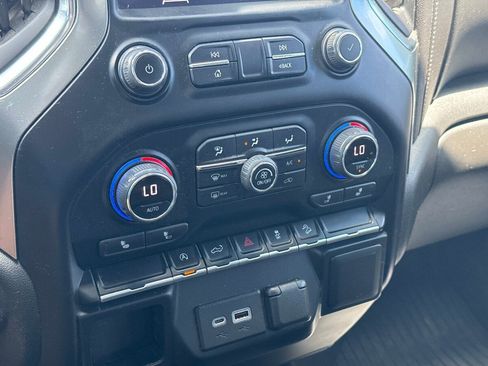 Used 2022 Chevrolet Silverado 1500 LT AWD/4WD image 26