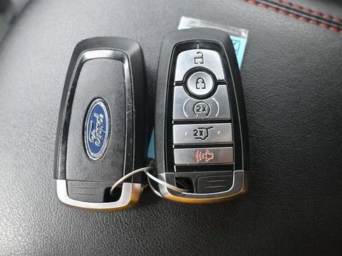 Certified 2024 Ford Edge ST-Line AWD/4WD image 15