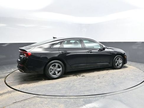 Used 2023 Kia K5 LXS FWD image 2