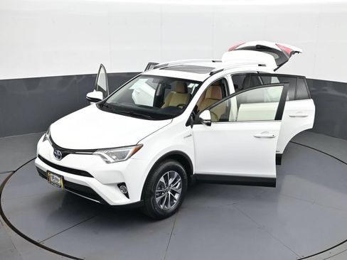 Used 2016 Toyota RAV4 XLE AWD/4WD image 31
